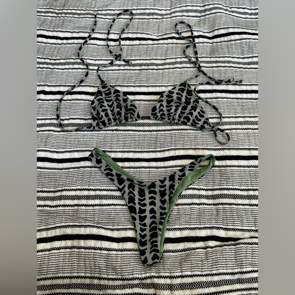 Hebrew cone shell print bikini